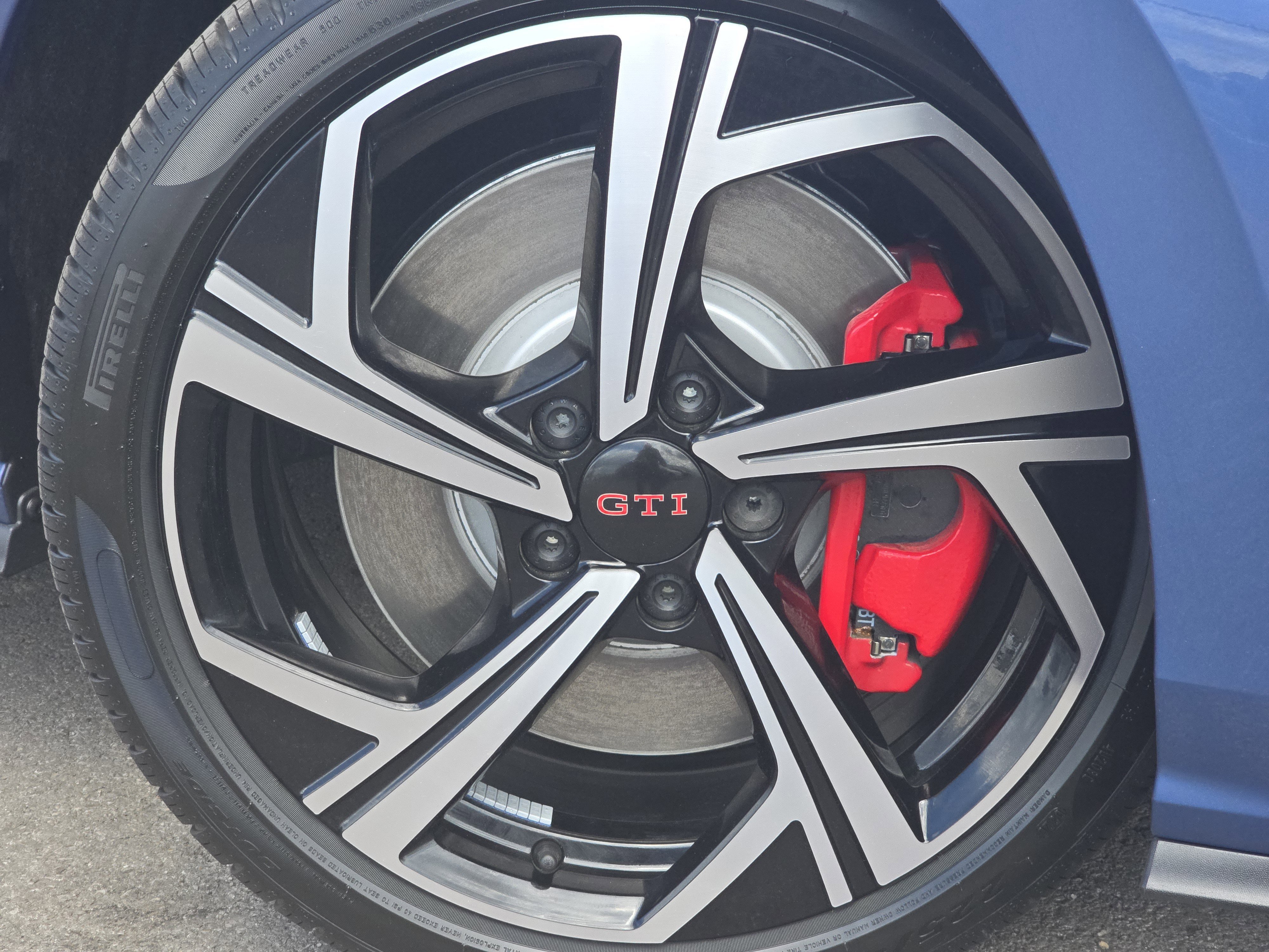 New 2026 Slate Blue Metallic Volkswagen SE image 16
