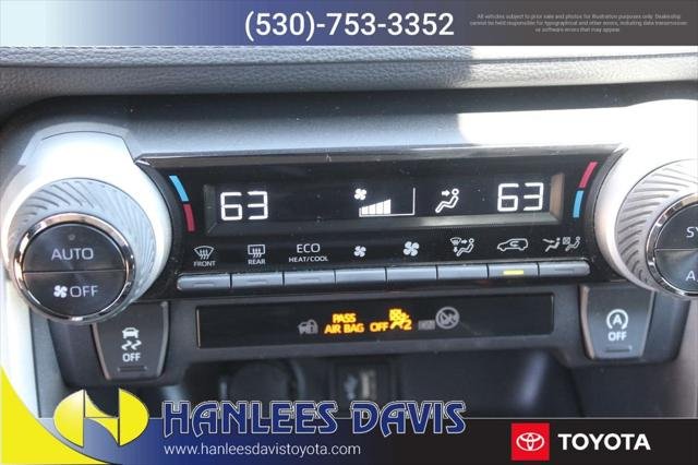 2025 Toyota RAV4 XLE - Photo 22