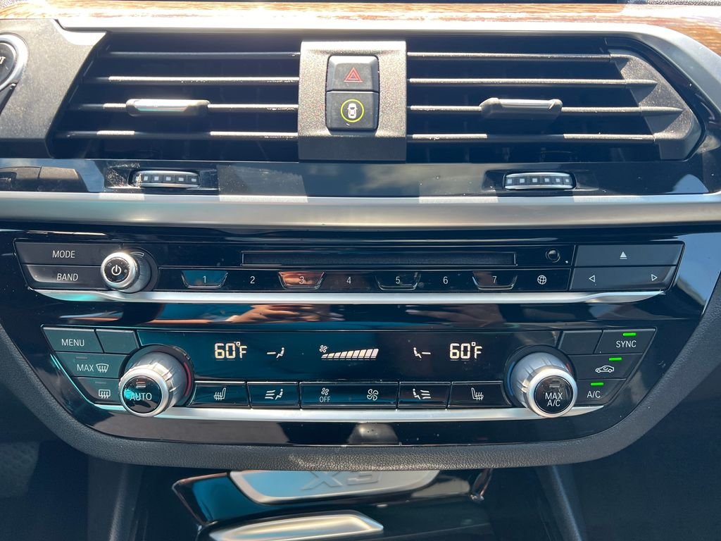 Used 2019 Dark Graphite Metallic BMW sDrive30i image 21