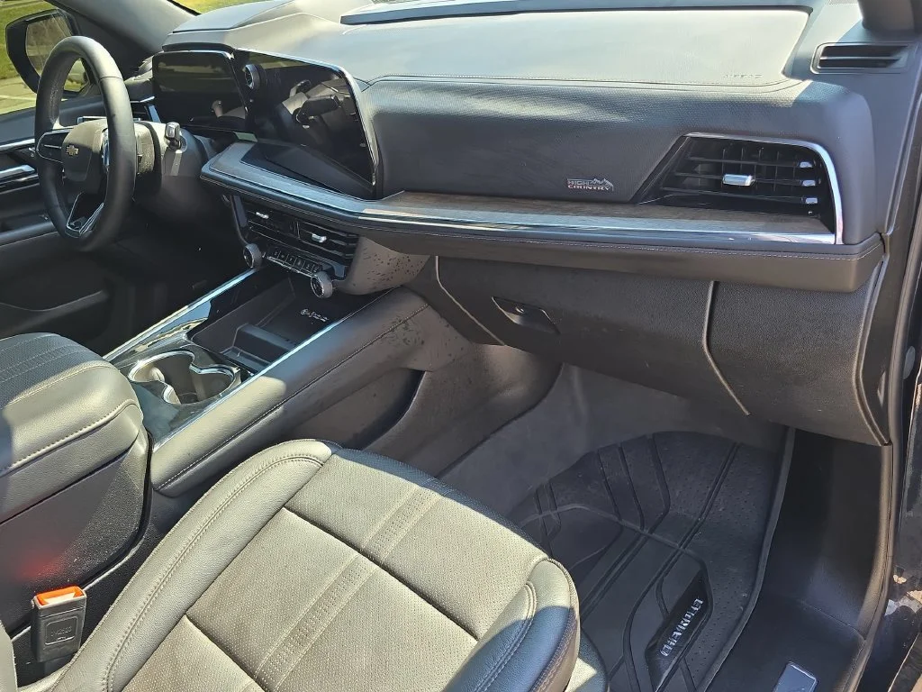 Used 2025 Dark Ash Metallic Chevrolet High Country image 30
