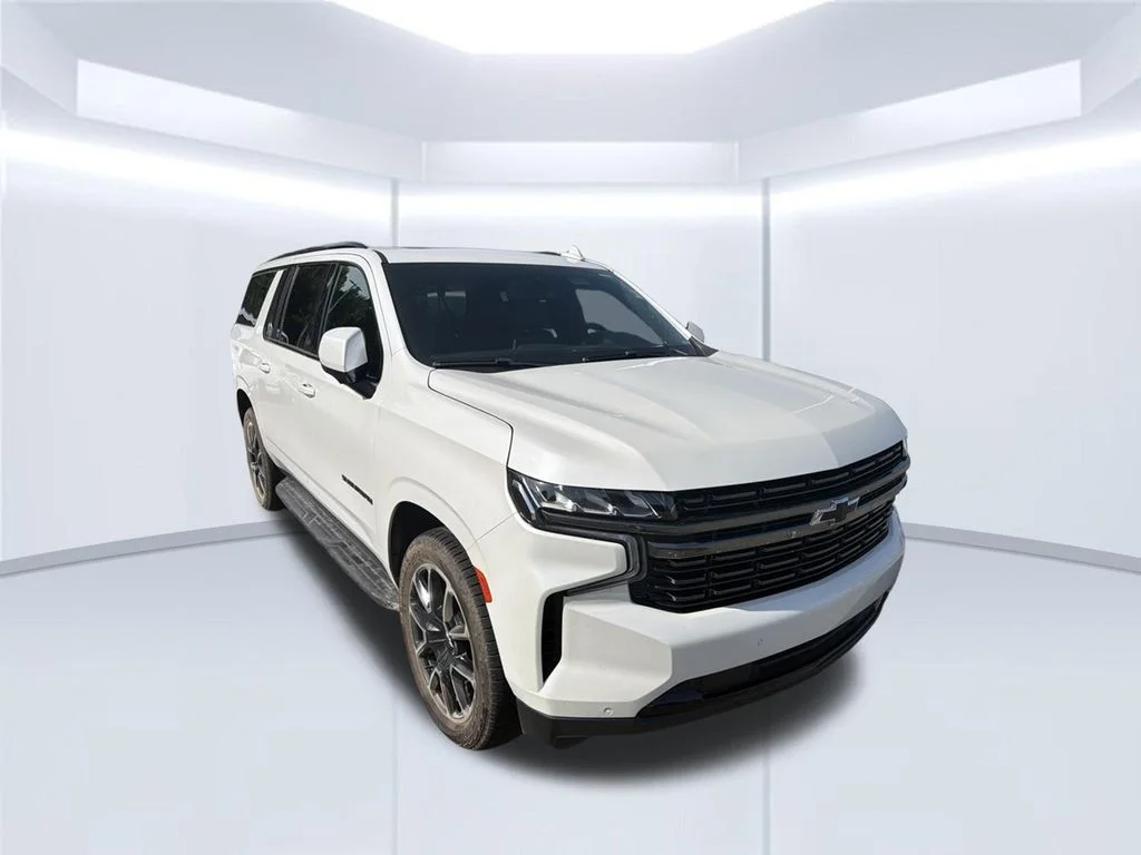 Used 2022 Beige Chevrolet RST image 2
