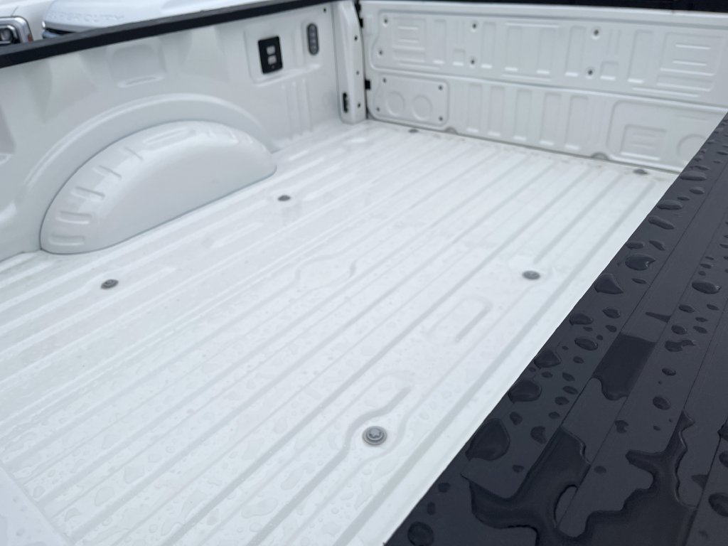 New 2027 Star White Metallic Tri-Coat Ford F-250® Lariat® image 10