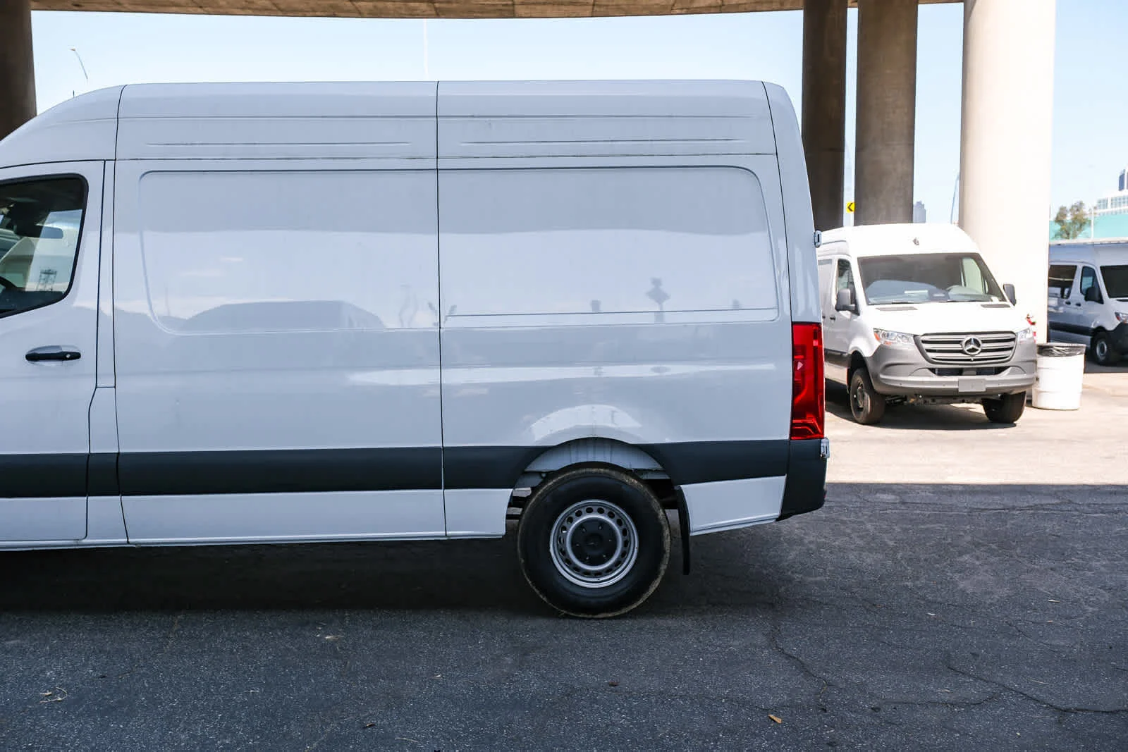 New 2026 Arctic White Mercedes-Benz Cargo 170ExtWB High Roof RWD 2.0L I4 Diesel Turbo image 25