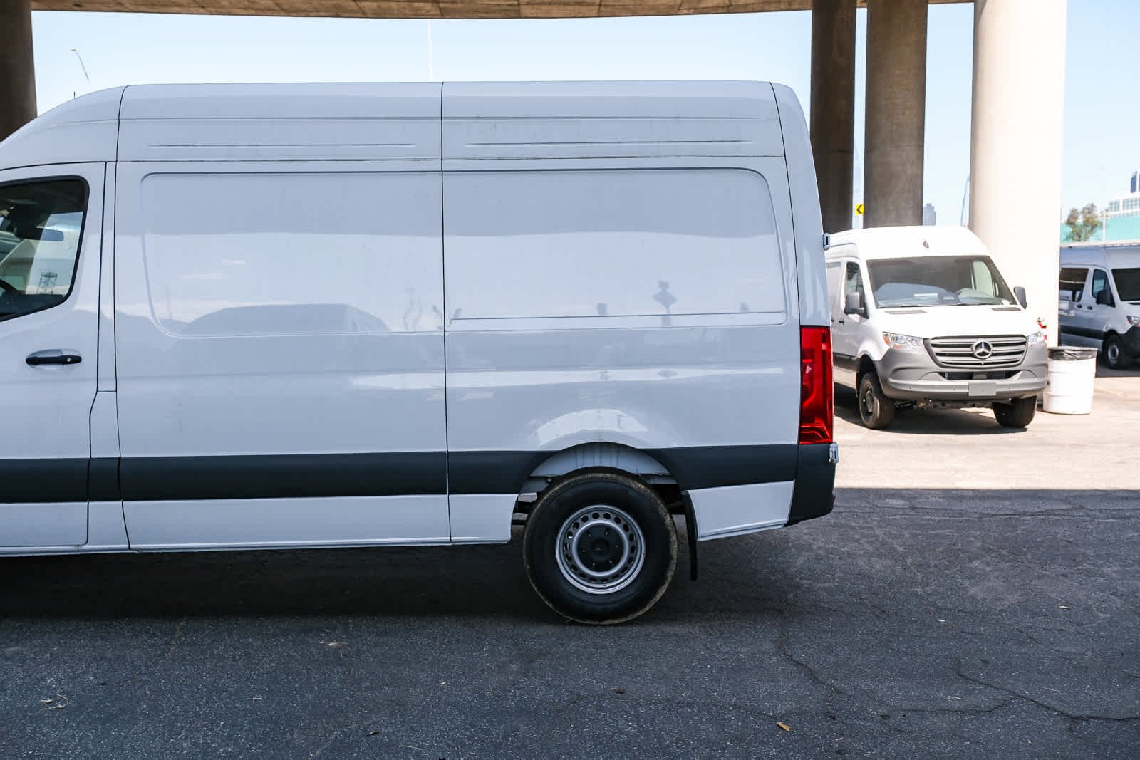 New 2026 Arctic White Mercedes-Benz Cargo 170ExtWB High Roof RWD 2.0L I4 Diesel Turbo image 25