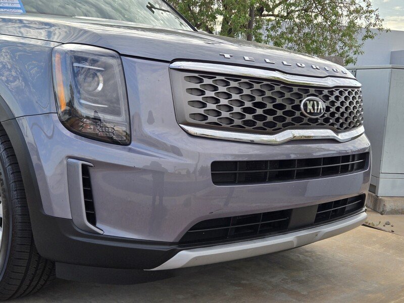 Used 2020 Silver Kia LX image 9
