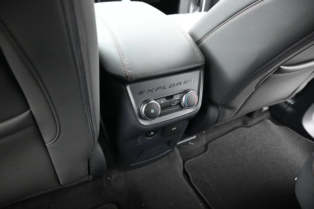 New 2027 Avalanche Gray Ford Active image 21