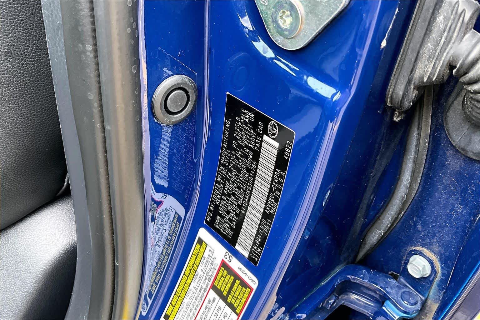 Used 2025 Reservoir Blue Toyota XSE image 34