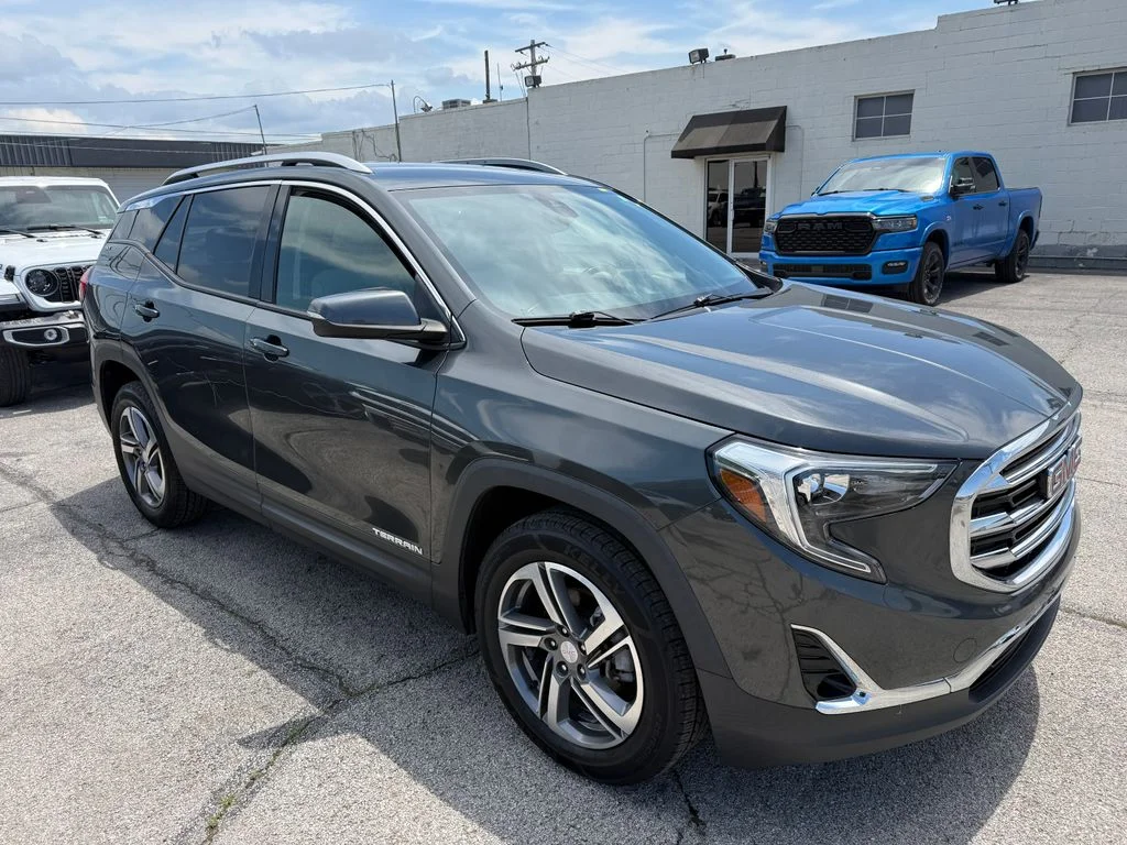 Used 2020 Gray GMC SLT image 12