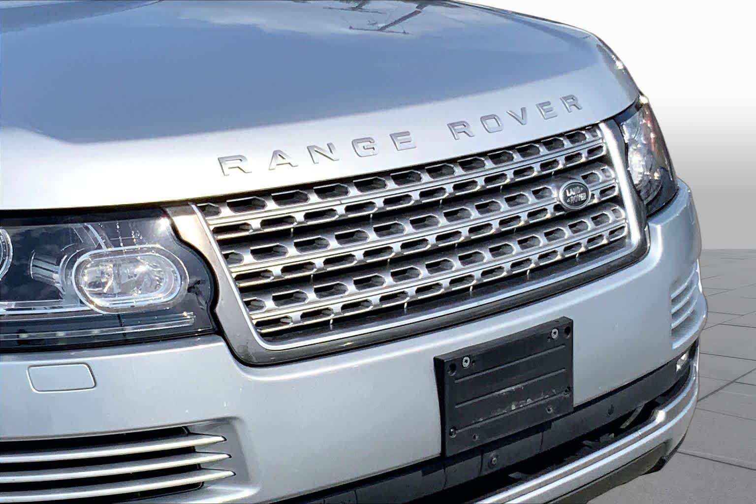 Used 2017 Silicon Silver Metallic Land Rover  image 27