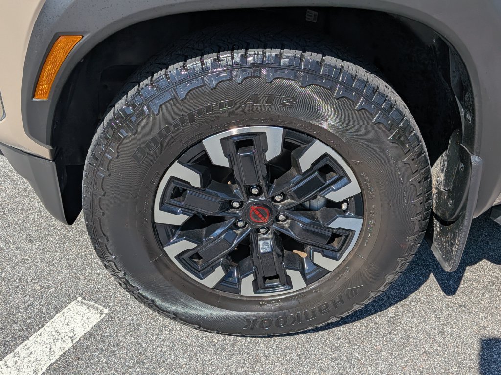 Used 2022  Nissan PRO-X image 6