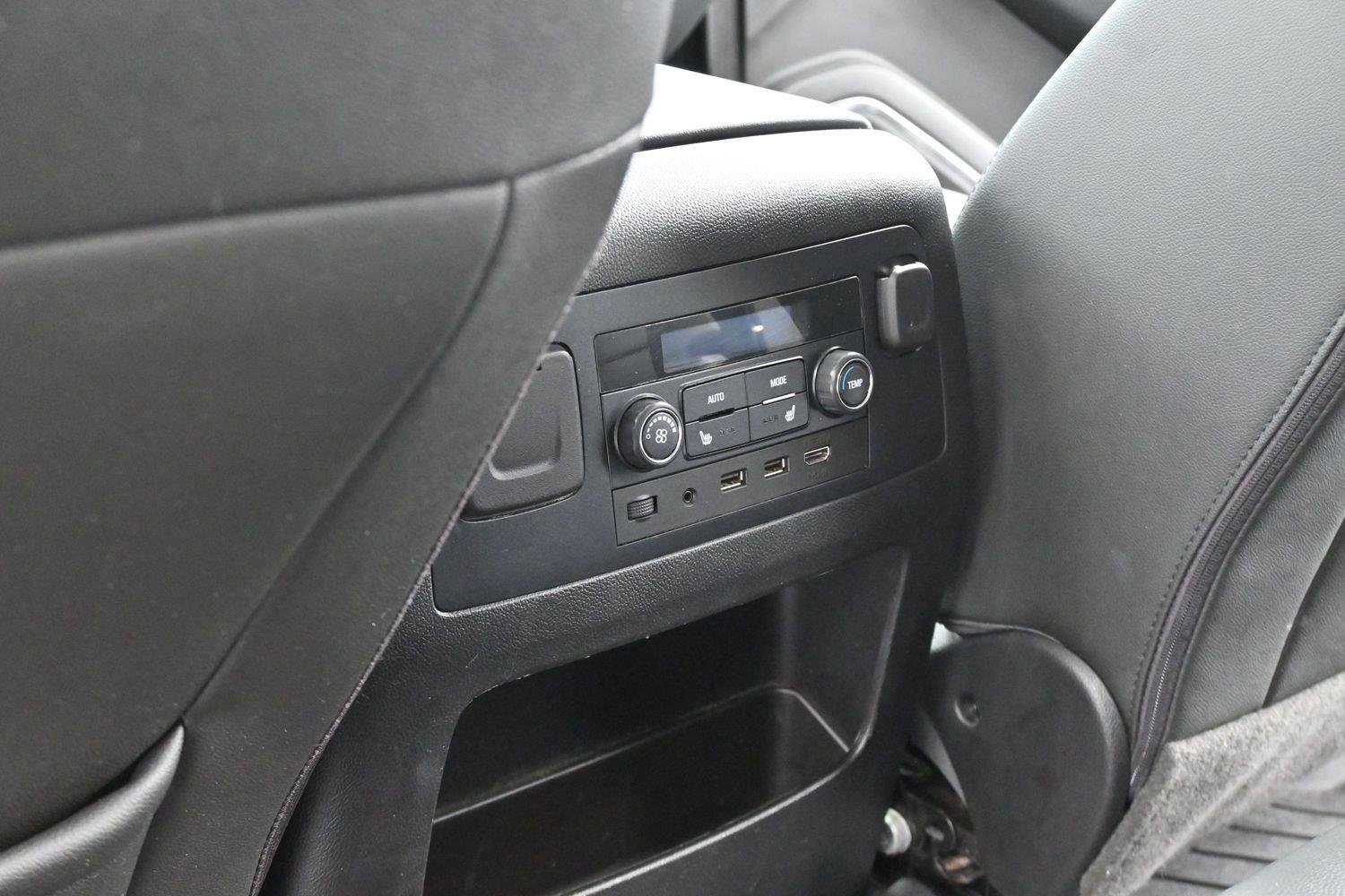 Used 2018 TUNGSTEN METALLIC Chevrolet LT image 34