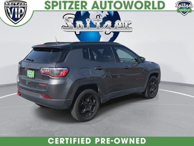 Used 2024 Silver Jeep Trailhawk image 9