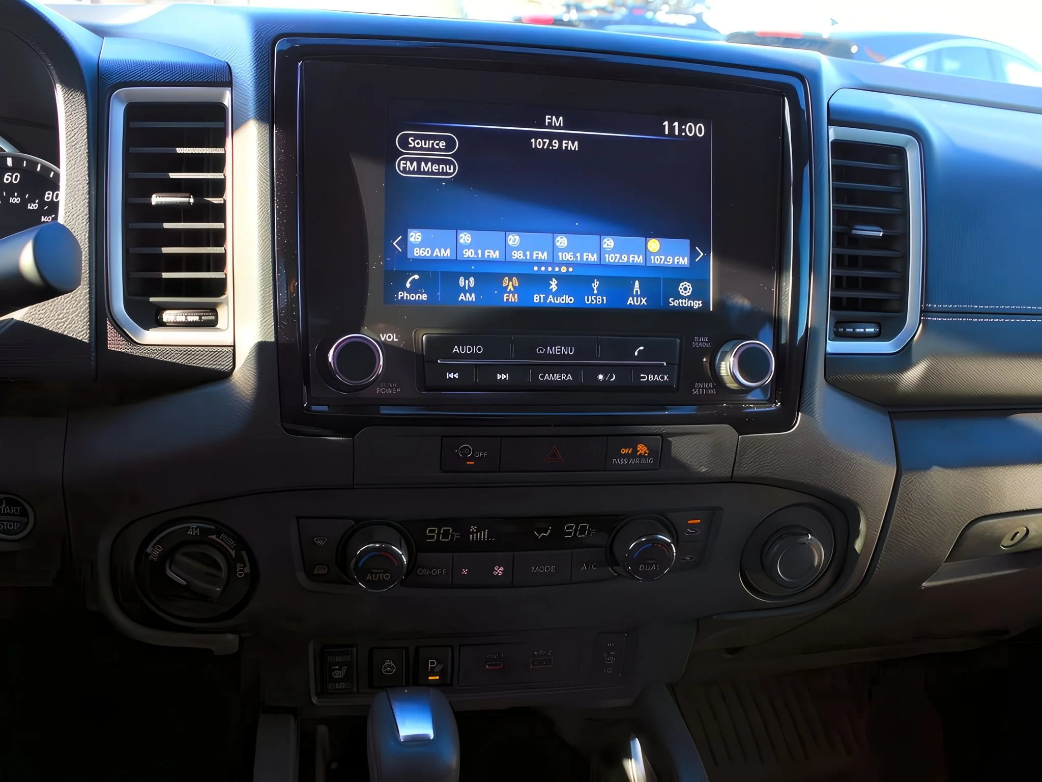 2024 Nissan Frontier SL - Photo 19