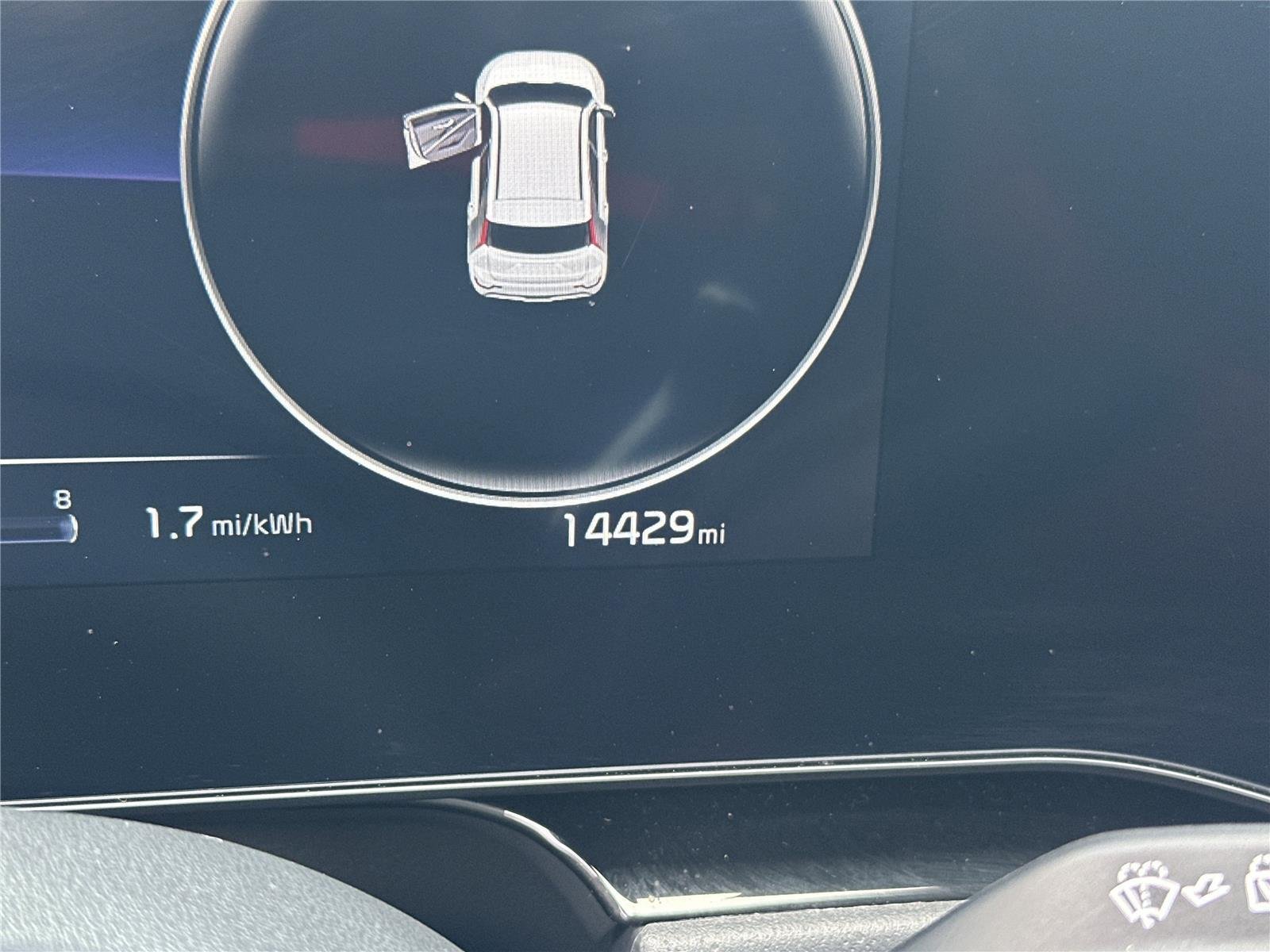 Used 2024 Graphite Gray Kia Wind image 12