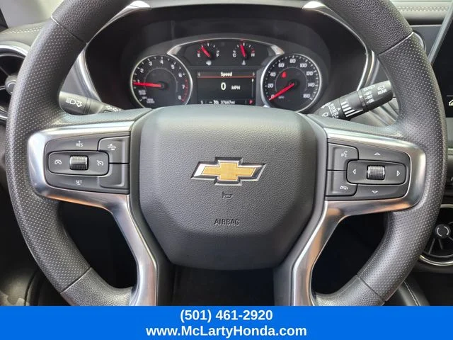 Used 2025 Summit White Chevrolet LT image 29