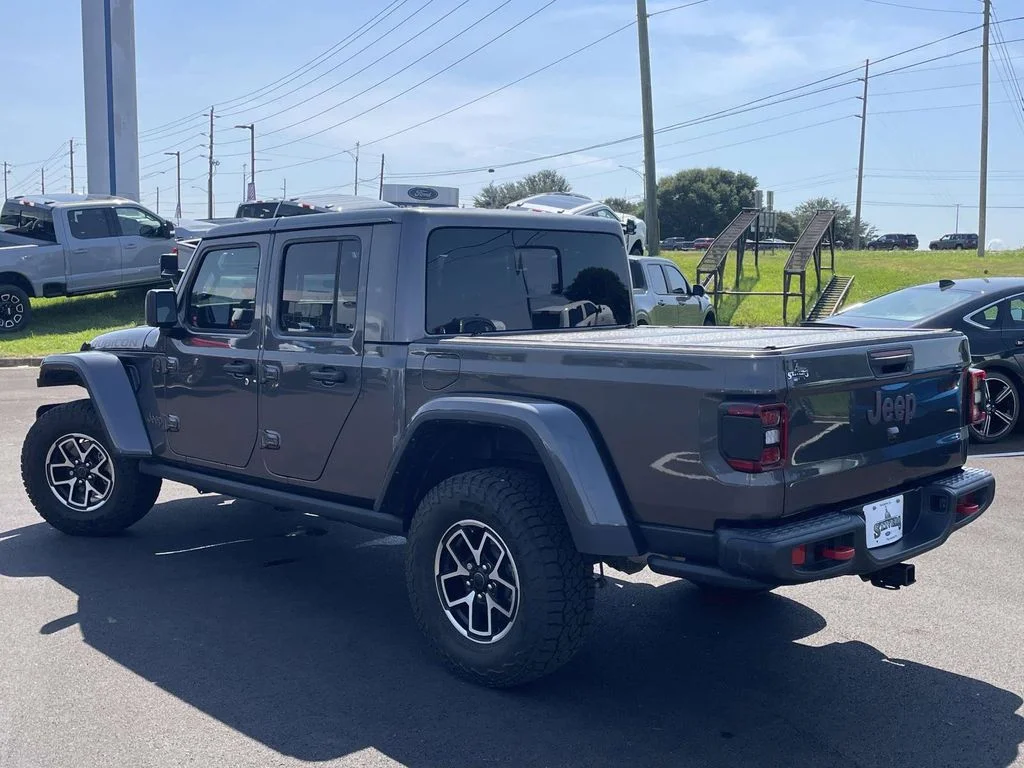 Used 2025 Gray Jeep Rubicon image 5