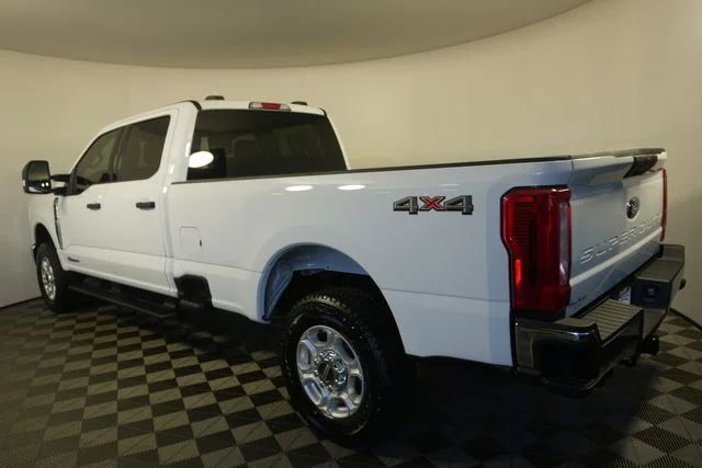 New 2026 Oxford White Ford F-250® XLT image 20