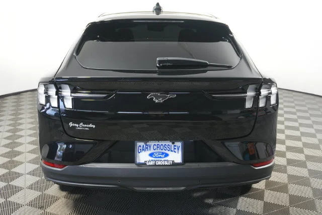 Used 2025 Shadow Black Ford Select image 4