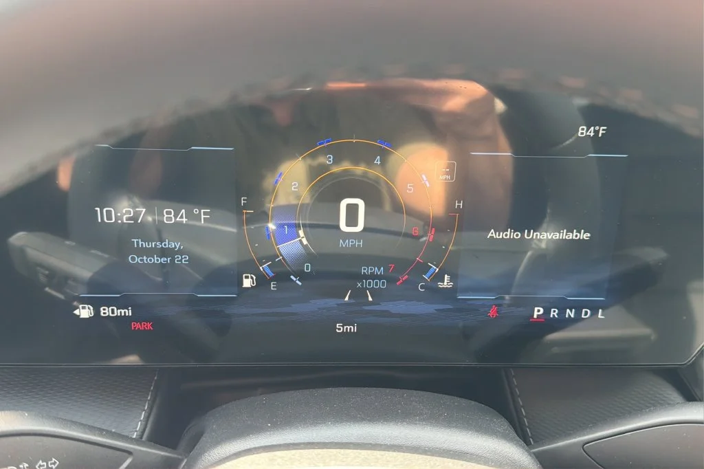 New 2027 Summit White Chevrolet LT image 25