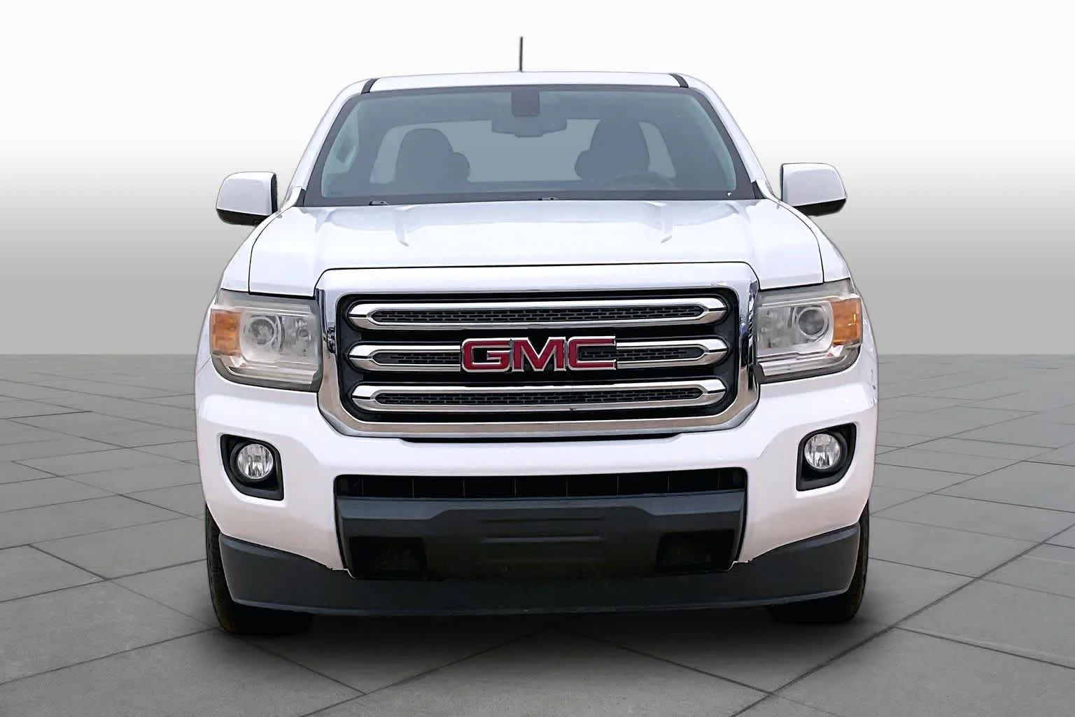 Used 2016 Summit White GMC 2WD SLE image 4