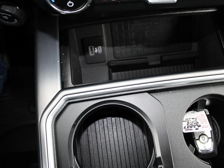 2022 Ford F-450 Super Duty Limited - Photo 16