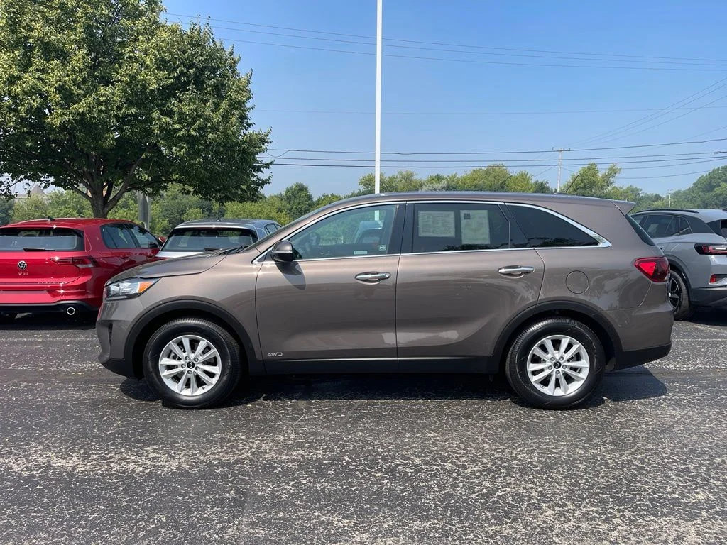 Used 2019 Kia Sorento LX with VIN 5XYPGDA36KG554893 for sale in Racine, WI