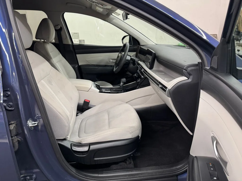 Used 2025 Blue Hyundai SEL image 27