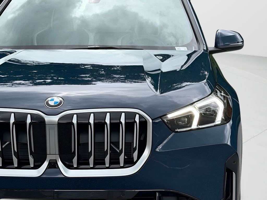 Used 2026 Night Dusk Blue Metallic BMW xDrive28i image 27