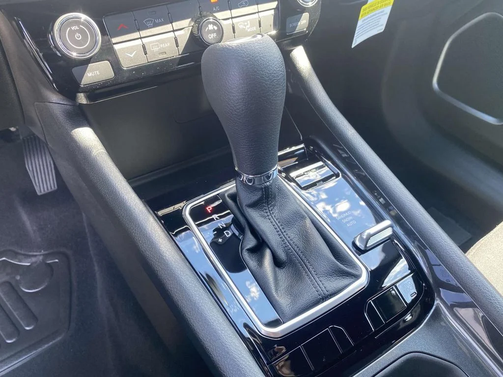 Used 2024 White Jeep Sport image 23