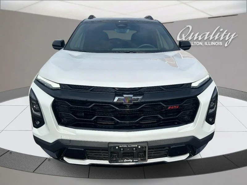 Used 2026 Polar White Tricoat Chevrolet FWD RS image 11
