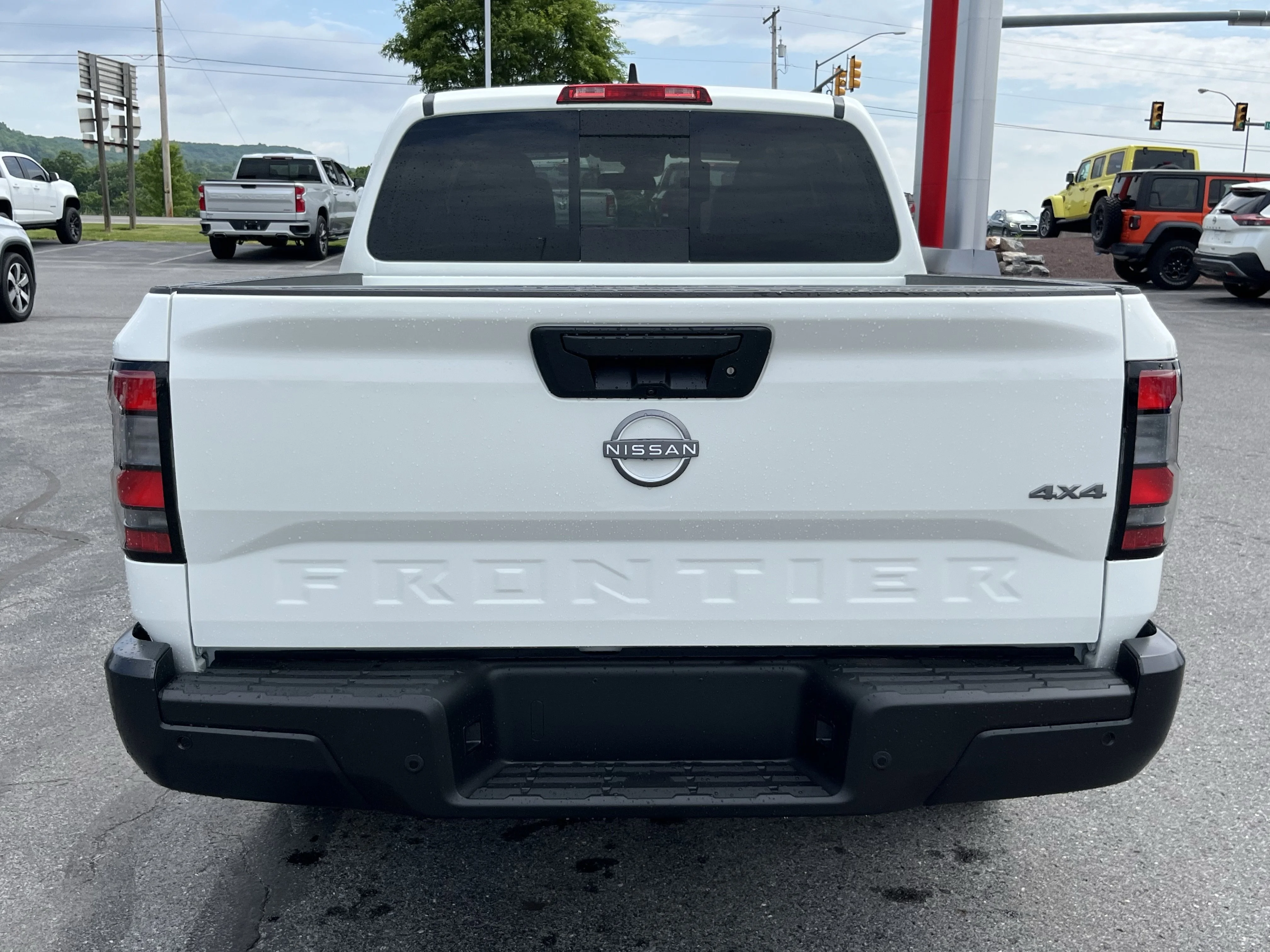 New 2026 Glacier White Nissan Crew Cab S image 6