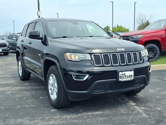 Used 2018 Black Jeep Laredo 4x4 image 22