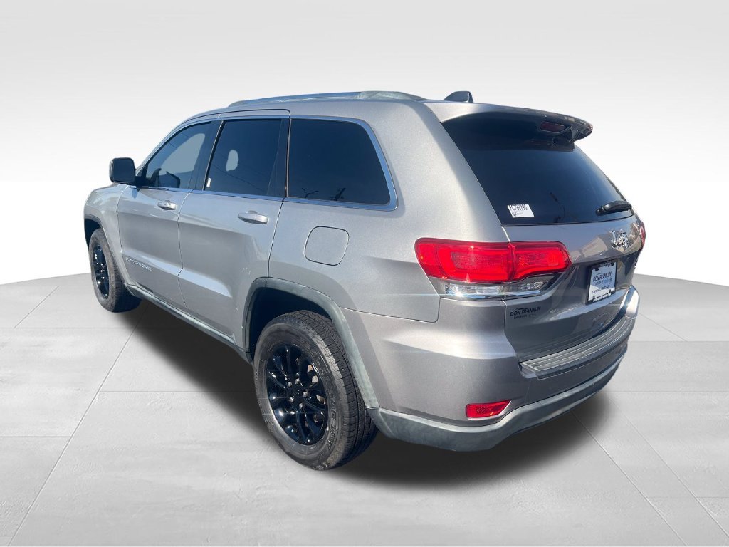 Used 2015 Silver Jeep Laredo image 3