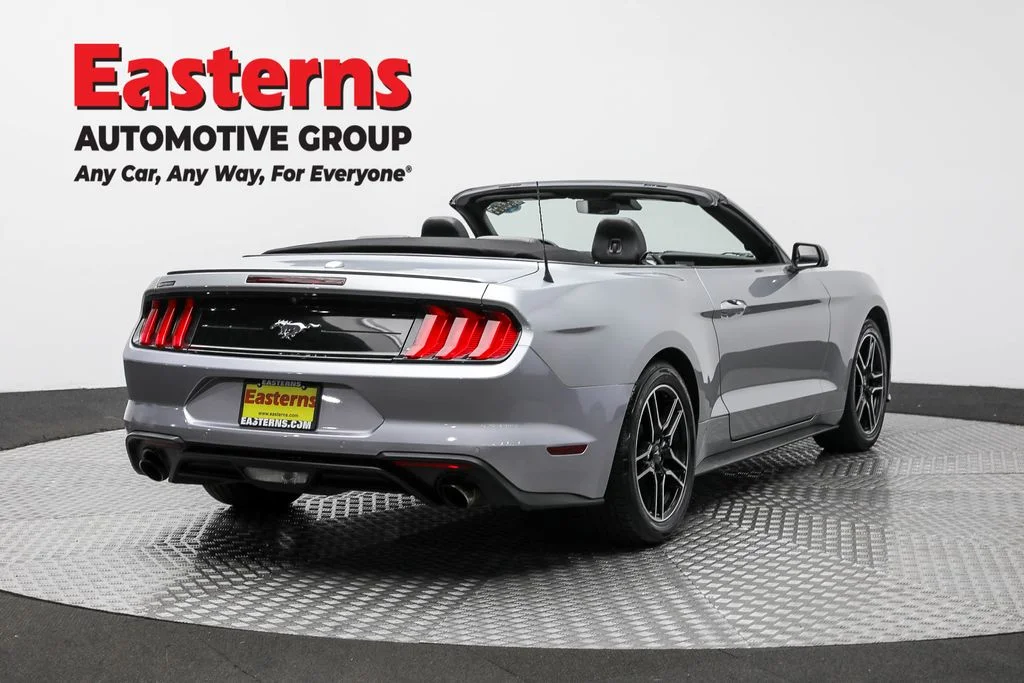 Used 2022 Silver Ford EcoBoost Premium image 5