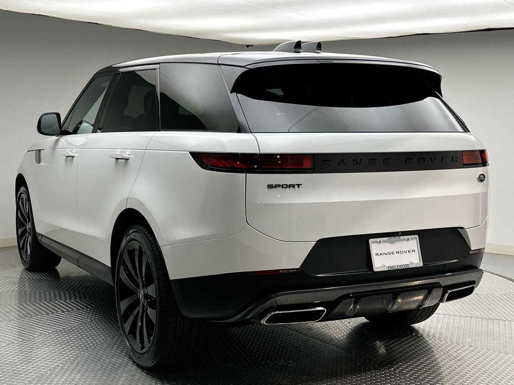 Used 2023 Fuji White Land Rover SE image 11