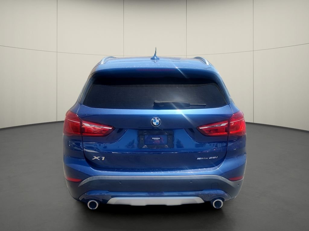 Used 2021 Blue BMW sDrive28i image 6