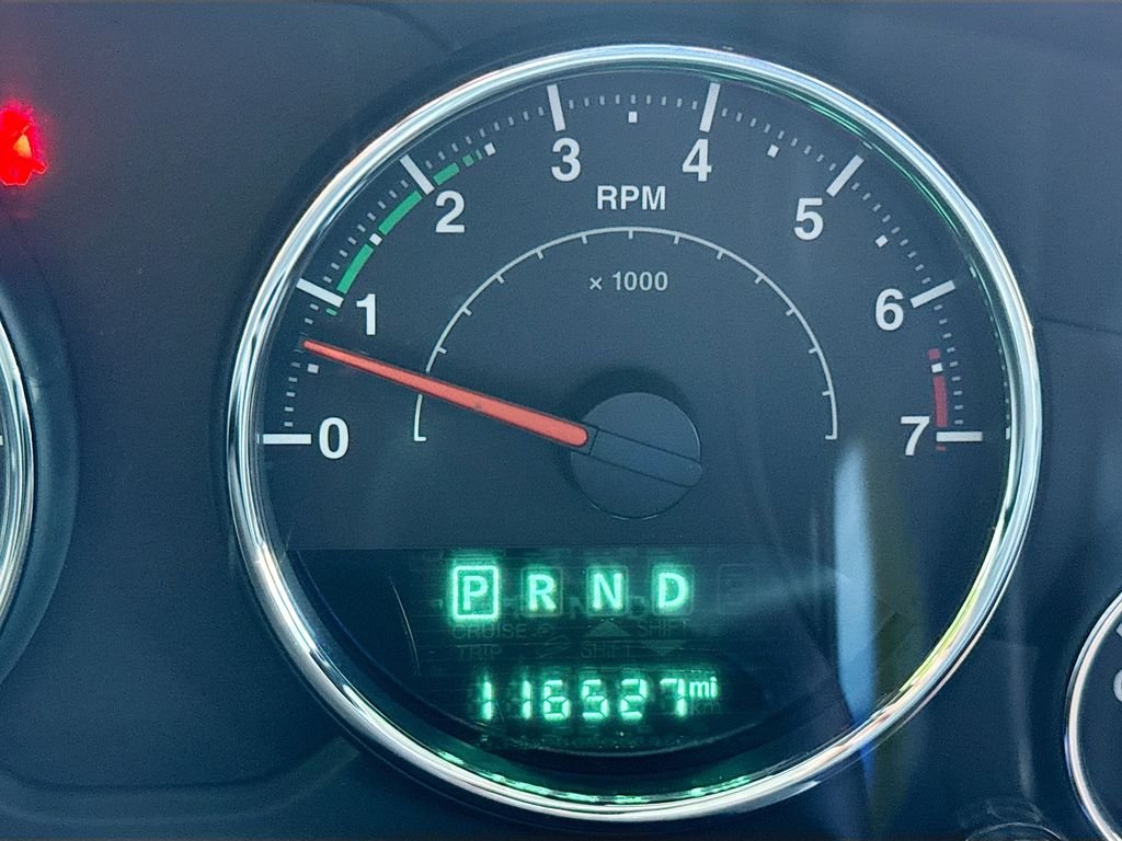 Used 2018 Bright White Clearcoat Jeep Sahara image 11