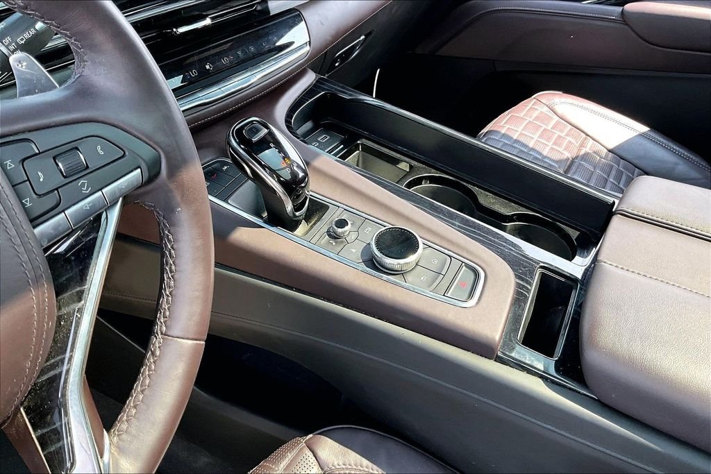 Used 2024 White Cadillac V-Series image 14