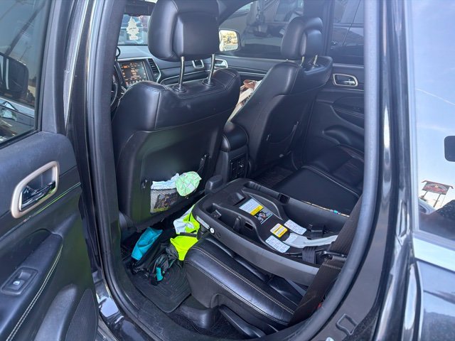 Used 2015 Brilliant Black Crystal Pearlcoat Jeep Limited image 8