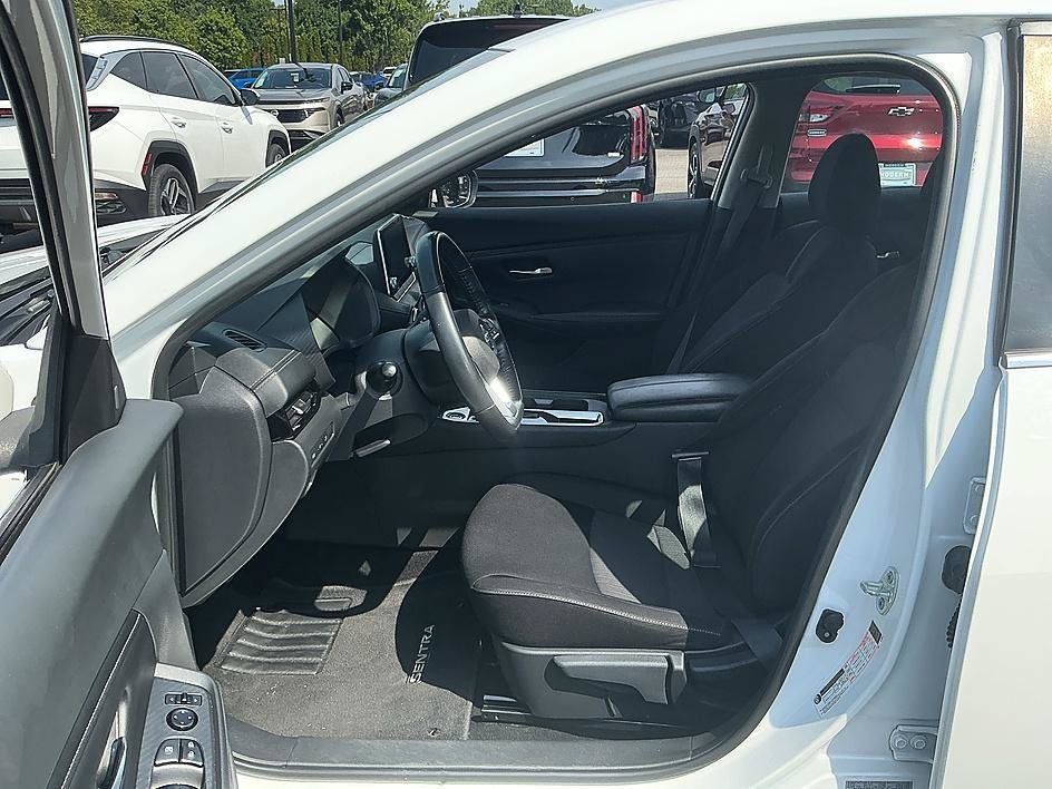 Used 2021 Fresh Powder Nissan SV image 12