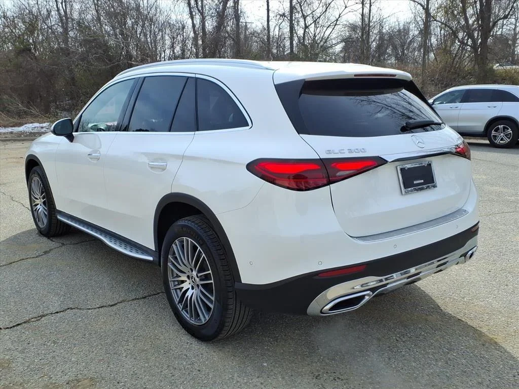 New 2026 WHITE Mercedes-Benz GLC 300 image 10