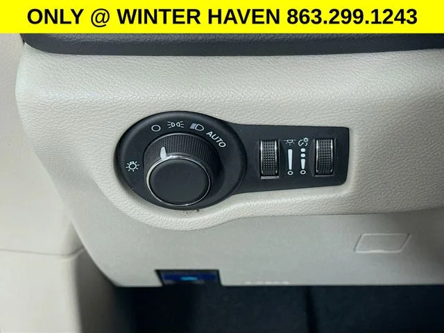 Used 2024 Black Chrysler LX image 10