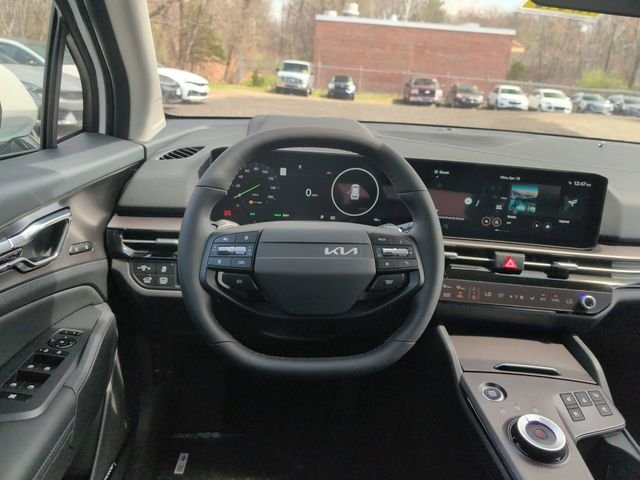 New 2026 Snow White Pearl Kia SX Prestige image 13
