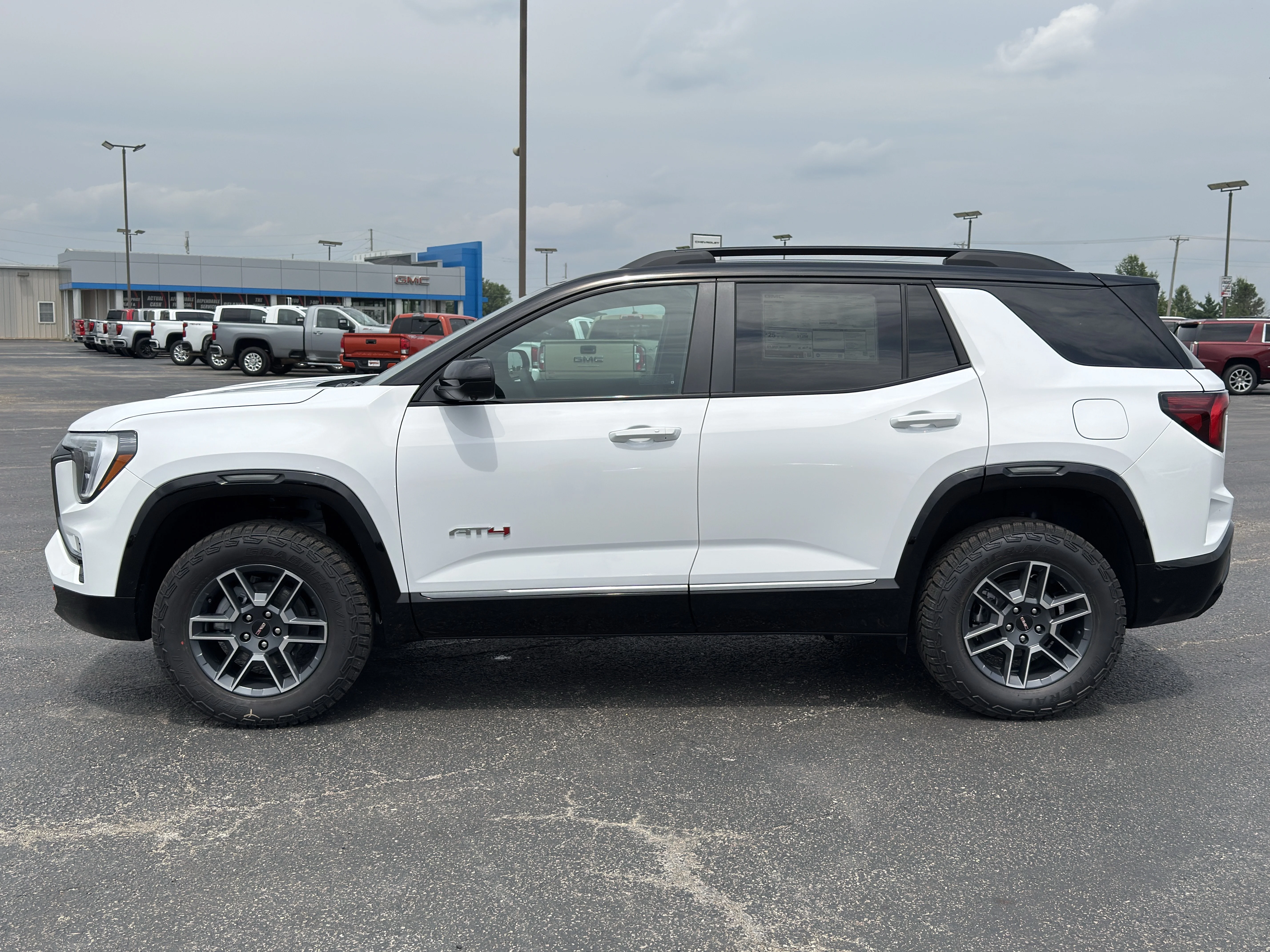 2027 GMC Terrain AT4 - Photo 8