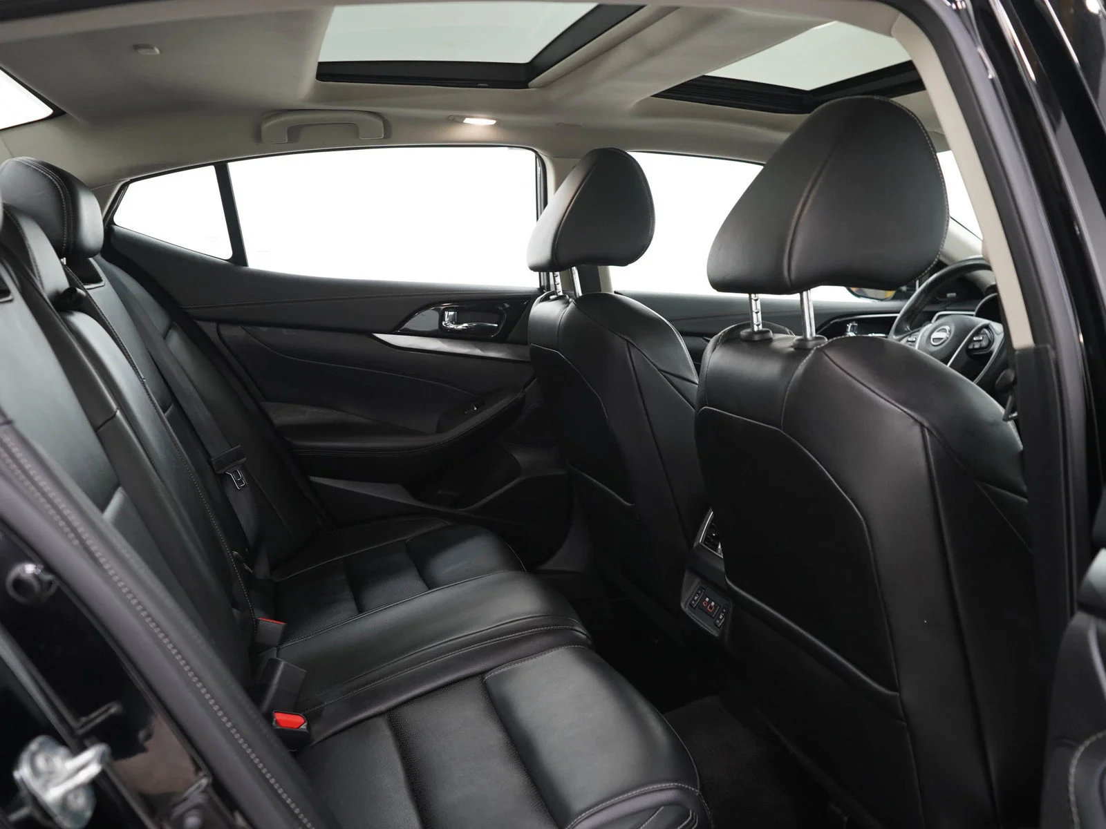 Used 2023 Black Nissan SV image 12