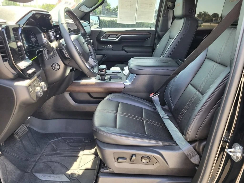 Used 2024 Black Chevrolet High Country image 15