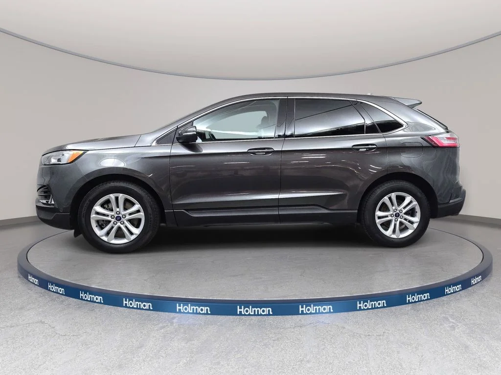 Used 2019 Gray Ford SEL image 9