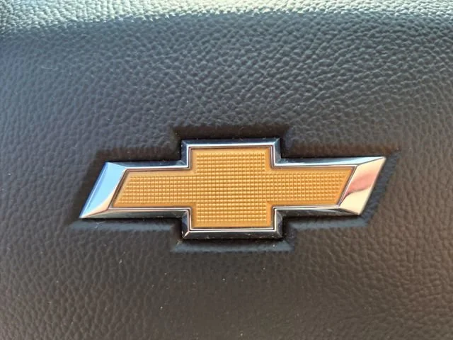 Used 2022 Summit White Chevrolet LT image 30
