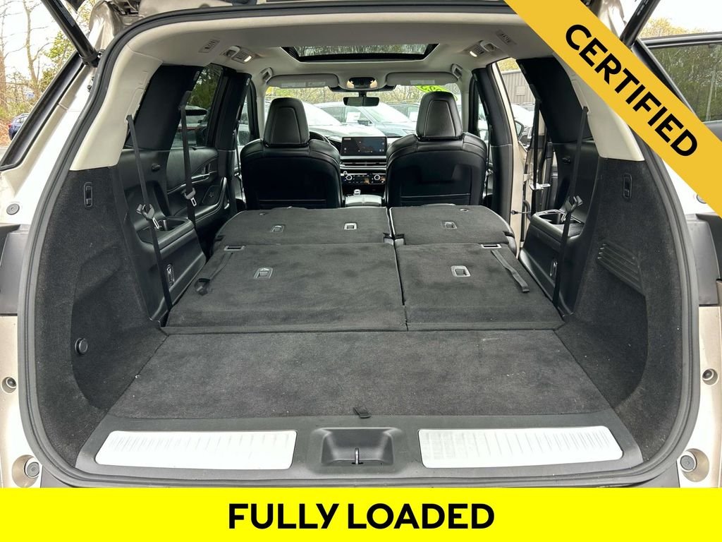 Certified Used 2023 Silver INFINITI LUXE image 14