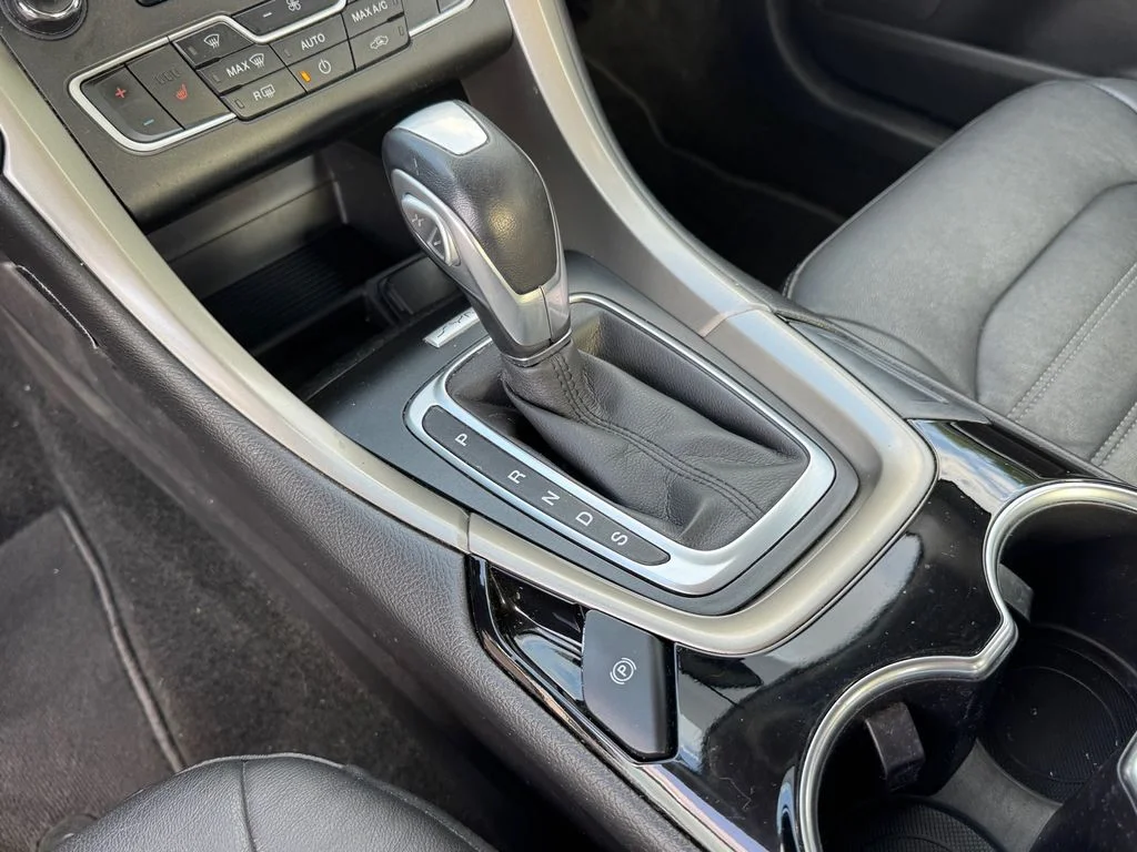 Used 2016 Black Ford SE image 21